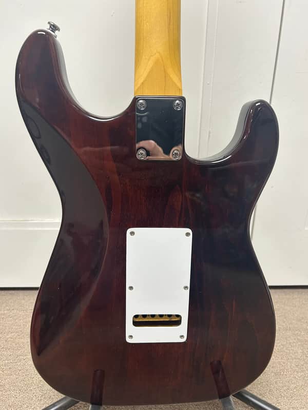 G&L Tribute Series S-500 w/Maple Fretboard Left-Handed - Tobacco Sunburst
