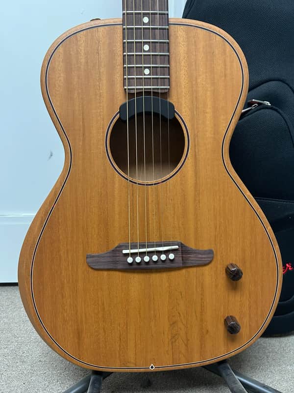 Fender Highway Series Acoustic/Electric Parlor Mahogany Top - All Mahogany