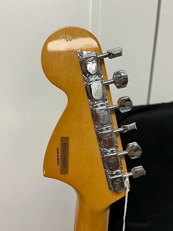 Fender Vintera II '70s Jaguar with Maple Fretboard - Black