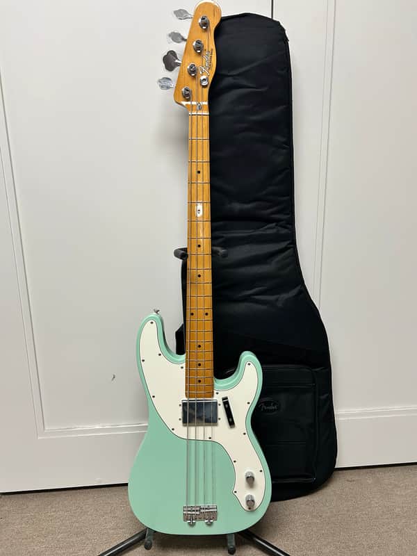 Fender Vintera II '70s Telecaster Bass with Maple Fretboard - Surf Green