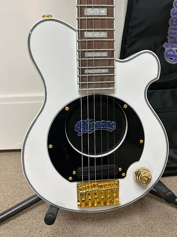 Pignose PGG-259 Mini Electric Travel Guitar - White w/Gold Hardware w/Gig Bag