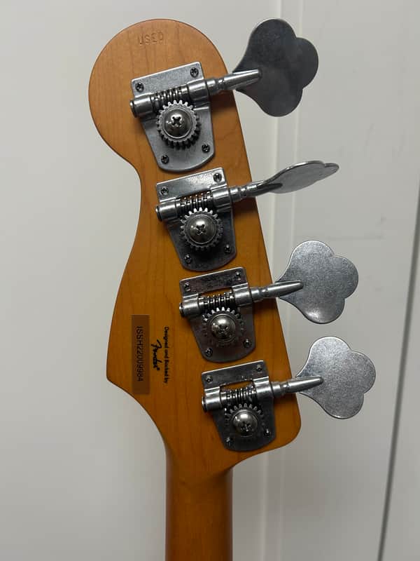 Squier 40th Anniversary Vintage Edition Jazz Bass - Satin Wide 2-Color Sunburst