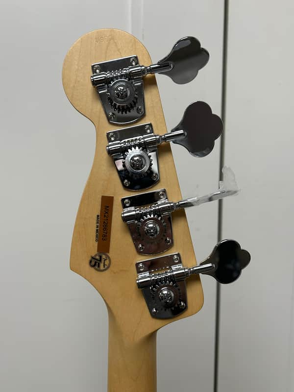 Fender Player Jaguar Bass with Maple Fretboard - Tidepool