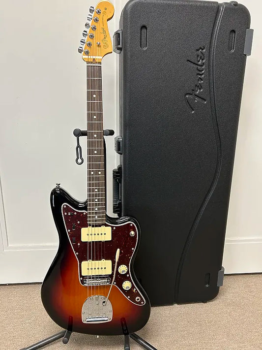 Fender American Professional II Jazzmaster with Rosewood Fretboard - 3-Color Sunburst
