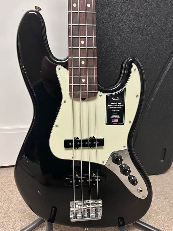 Fender American Professional II Jazz Bass with Rosewood Fretboard - Black