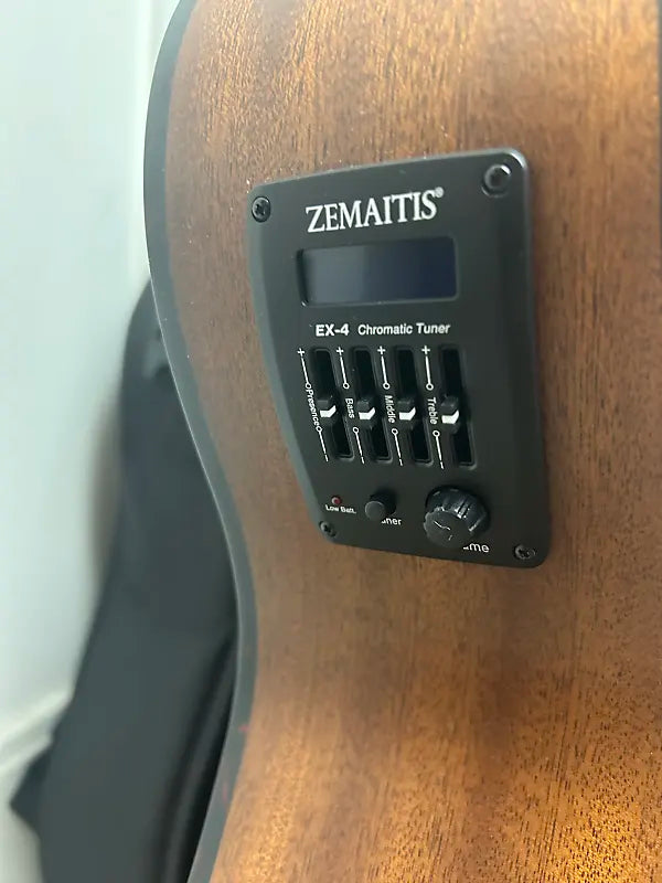 Zemaitis CAF-80HCW-NAT Acoustic Guitar w/Electronics - Natural