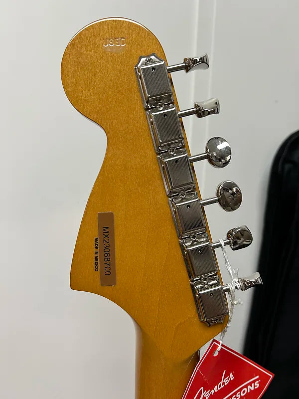 Fender Vintera '60s Jaguar with Pau Ferro Fretboard - 3-Color Sunburst
