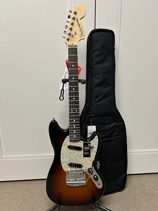 Fender American Performer Mustang Guitar with Rosewood Fretboard - 3-Tone Sunburst
