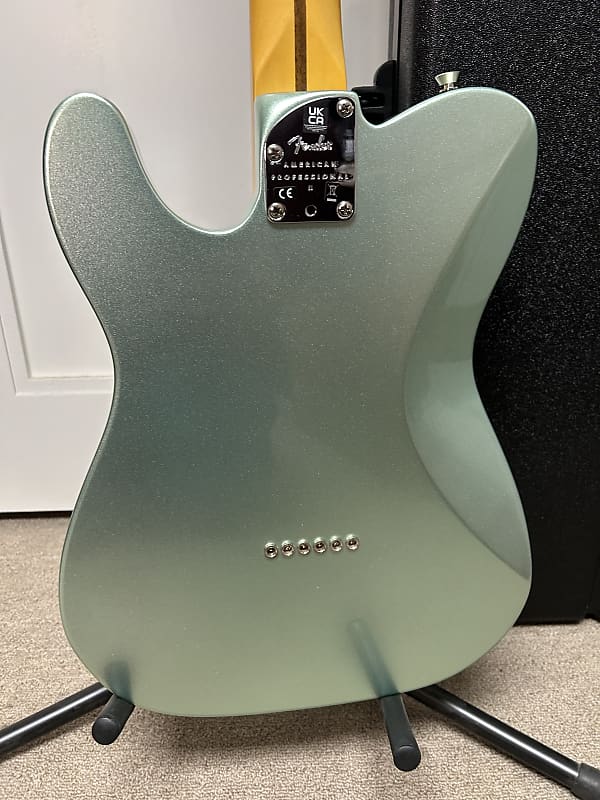 Fender American Professional II Telecaster Deluxe with Maple Fretboard - Mystic Surf Green