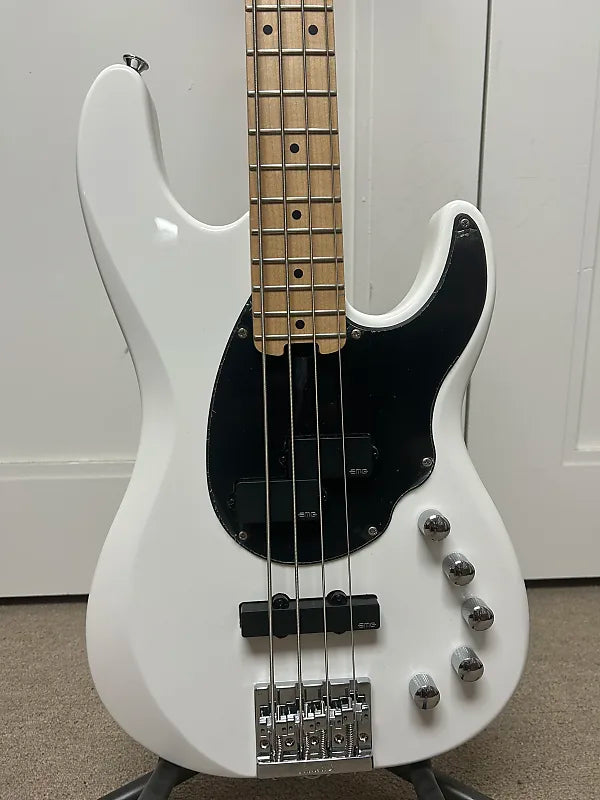 Jackson X Series David Ellefson Signature Concert Bass CBXM IV with Maple Fretboard - Snow White