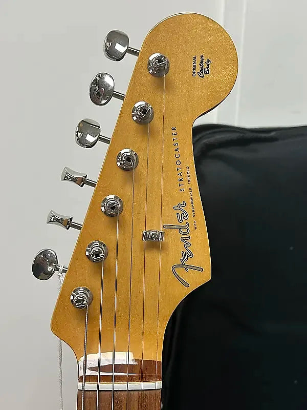 Fender Vintera '60s Stratocaster Modified with Pau Ferro Fretboard - Olympic White