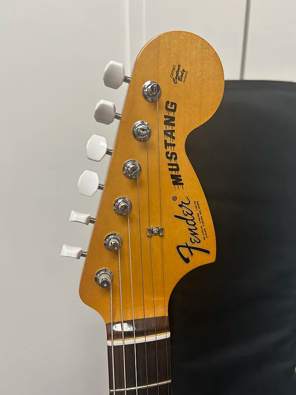 Fender Vintera II '70s Competition Mustang with Rosewood Fretboard - Competition Burgundy