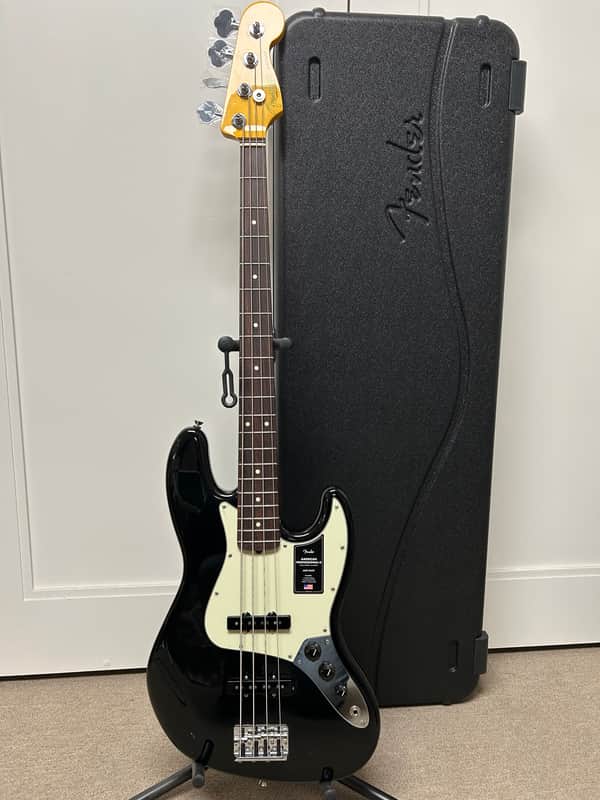 Fender American Professional II Jazz Bass with Rosewood Fretboard - Black