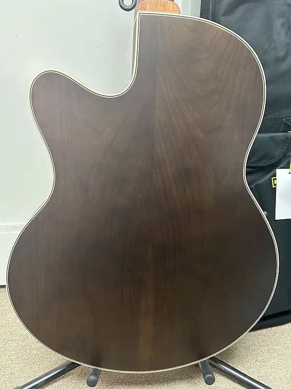 Warwick Rockbass Alien Deluxe Hybrid Thinline 4 String Acoustic Warwick Rockbass Alien Deluxe Hybrid Thinline 4 String Acoustic