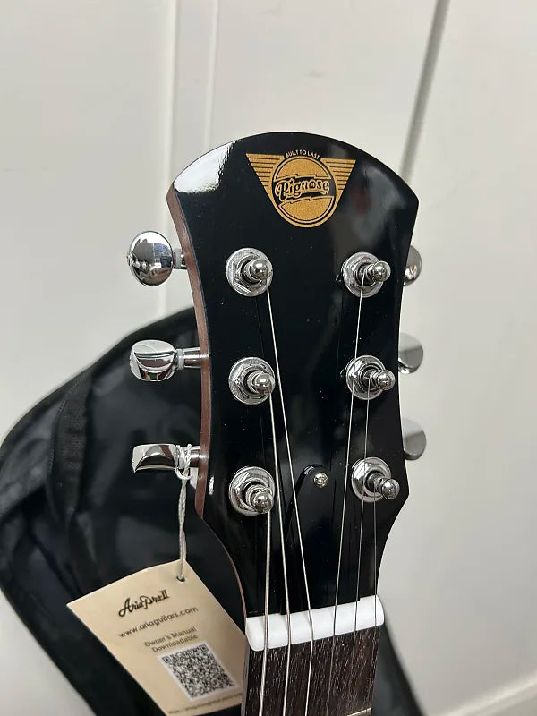 Pignose PGG-200V Flying V Mini Electric Travel Guitar
