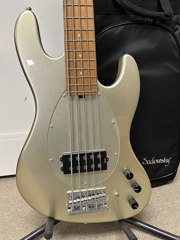 Sadowsky MetroExpress 21-Fret 5 String Vintage M Bass - Champagne Metallic
