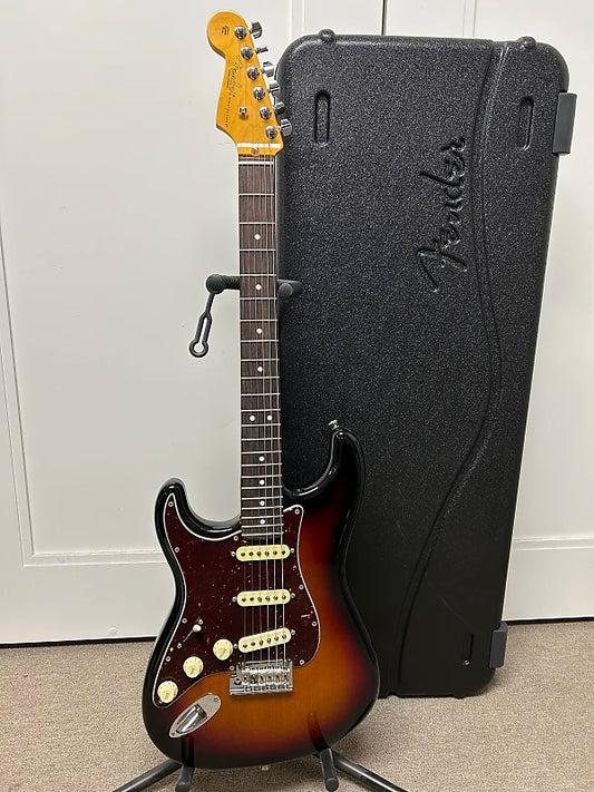 Fender American Professional II Stratocaster Left-Handed with Rosewood Fretboard - 3-Color Sunburst
