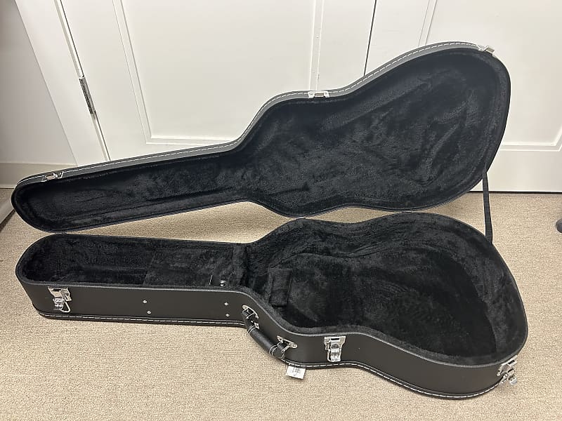 Road Runner RRMEG ABS Molded Electric Guitar Case – Black