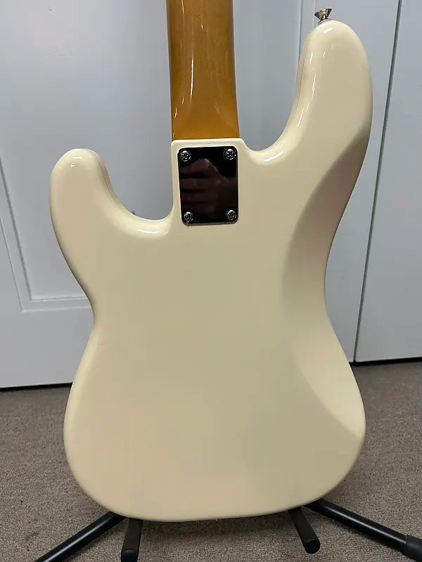 Fender Vintera II '60s Precision Bass - Olympic White