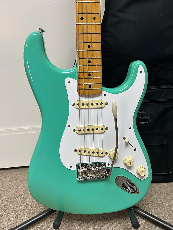 Fender Vintera '50s Stratocaster with Maple Fretboard - Seafoam Green