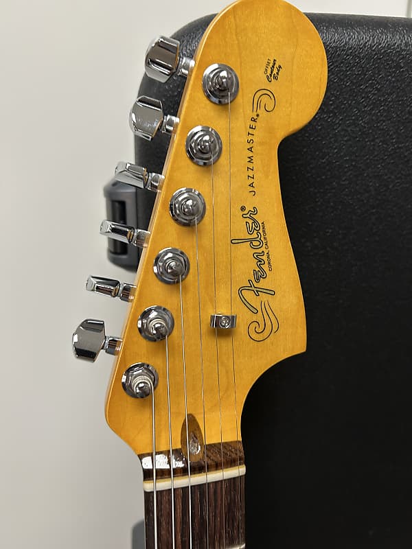 Fender American Professional II Jazzmaster with Rosewood Fretboard - 3-Color Sunburst