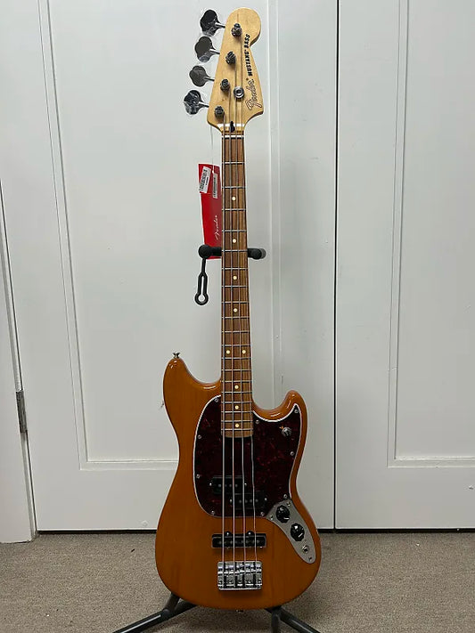 Fender Player Mustang Bass PJ with Pau Ferro Fretboard - Aged Natural