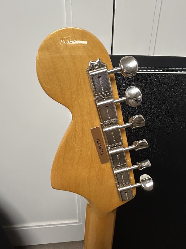 Fender American Vintage II '66 Jazzmaster - 3-Color Sunburst