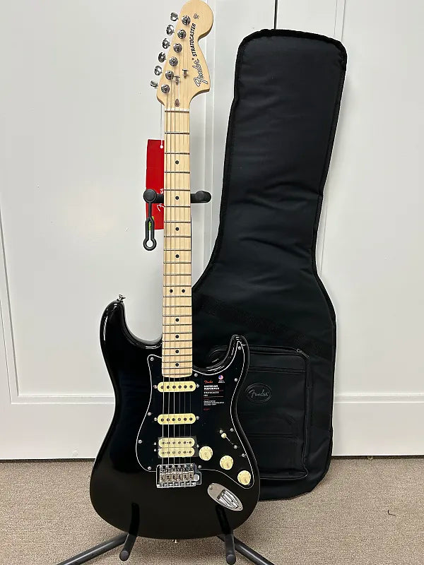 Fender American Performer Stratocaster HSS with Maple Fretboard - Black
