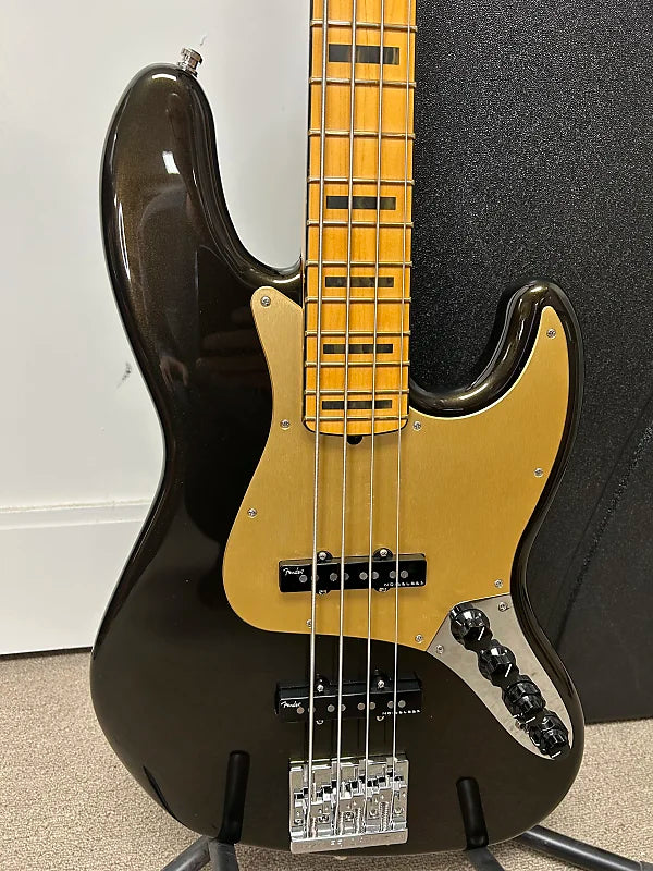 Fender American Ultra Jazz Bass with Maple Fretboard - Texas Tea