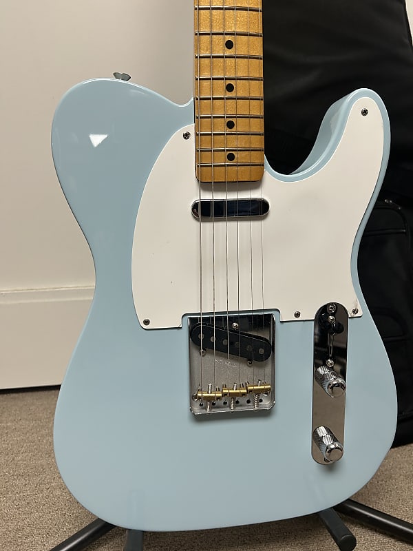 Fender Vintera '50s Telecaster with Maple Fretboard - Sonic Blue
