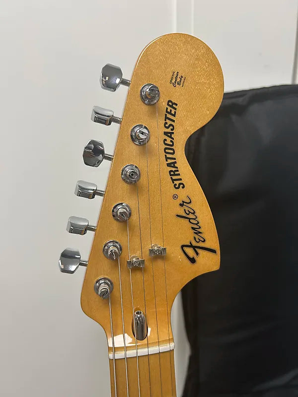 Fender Limited Edition Vintera '70s Stratocaster Hardtail Maple Fingerboard -Buttercream