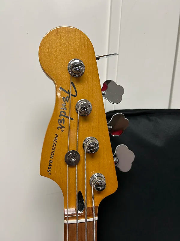 Fender Player Plus Active Precision Bass Left-Handed - 3-Color Sunburst
