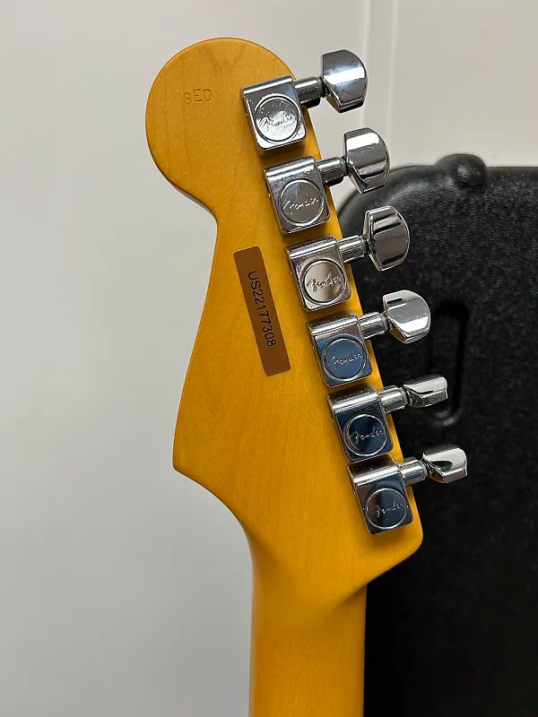 Fender American Professional II Stratocaster HSS with Rosewood Fretboard - 3-Color Sunburst