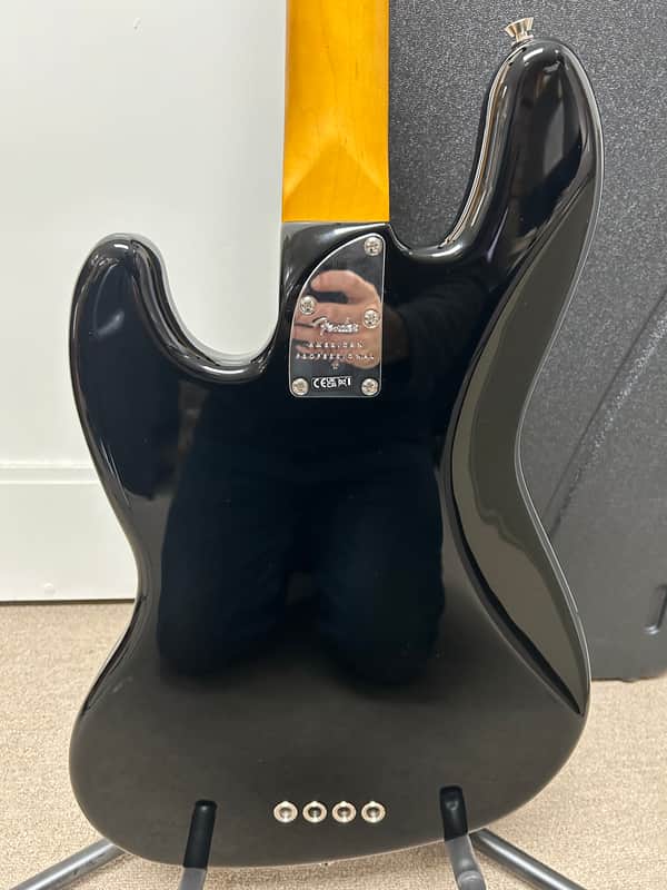 Fender American Professional II Jazz Bass with Rosewood Fretboard - Black