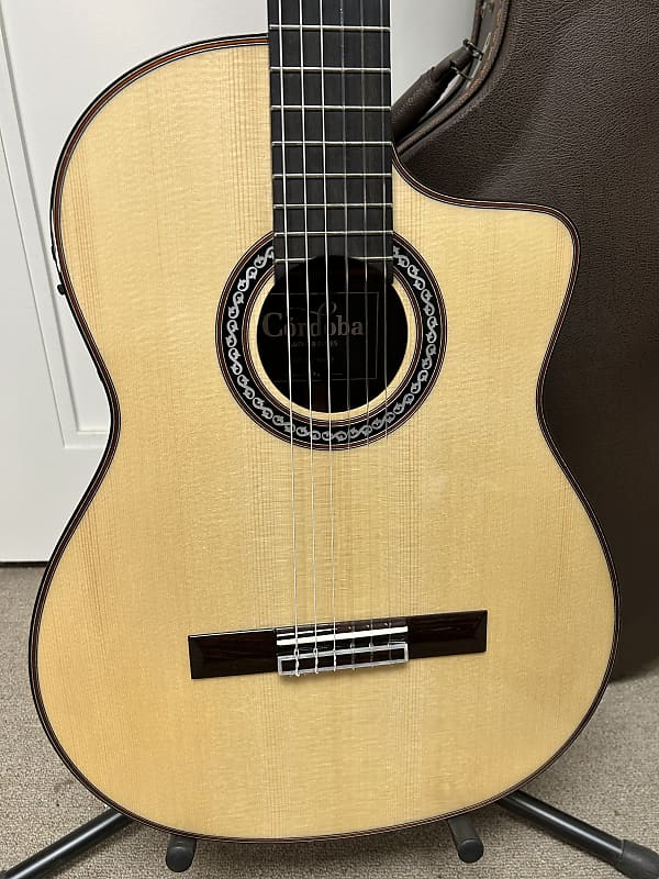 Cordoba Luthier Series GK Pro Negra Nylon String Acoustic Classical Guitar w/Electronics - Natural