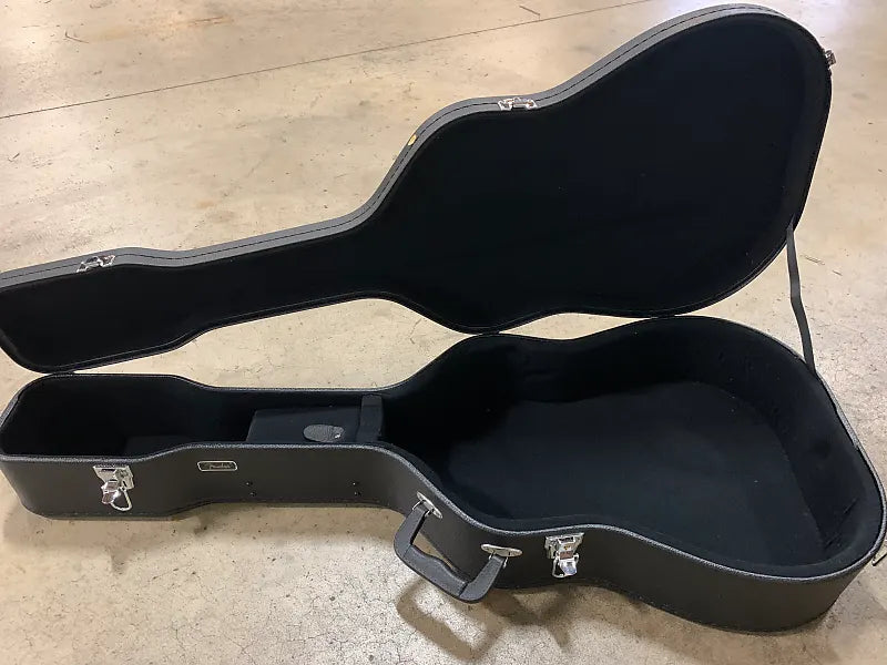 Fender Dreadnought Acoustic Hardshell Case